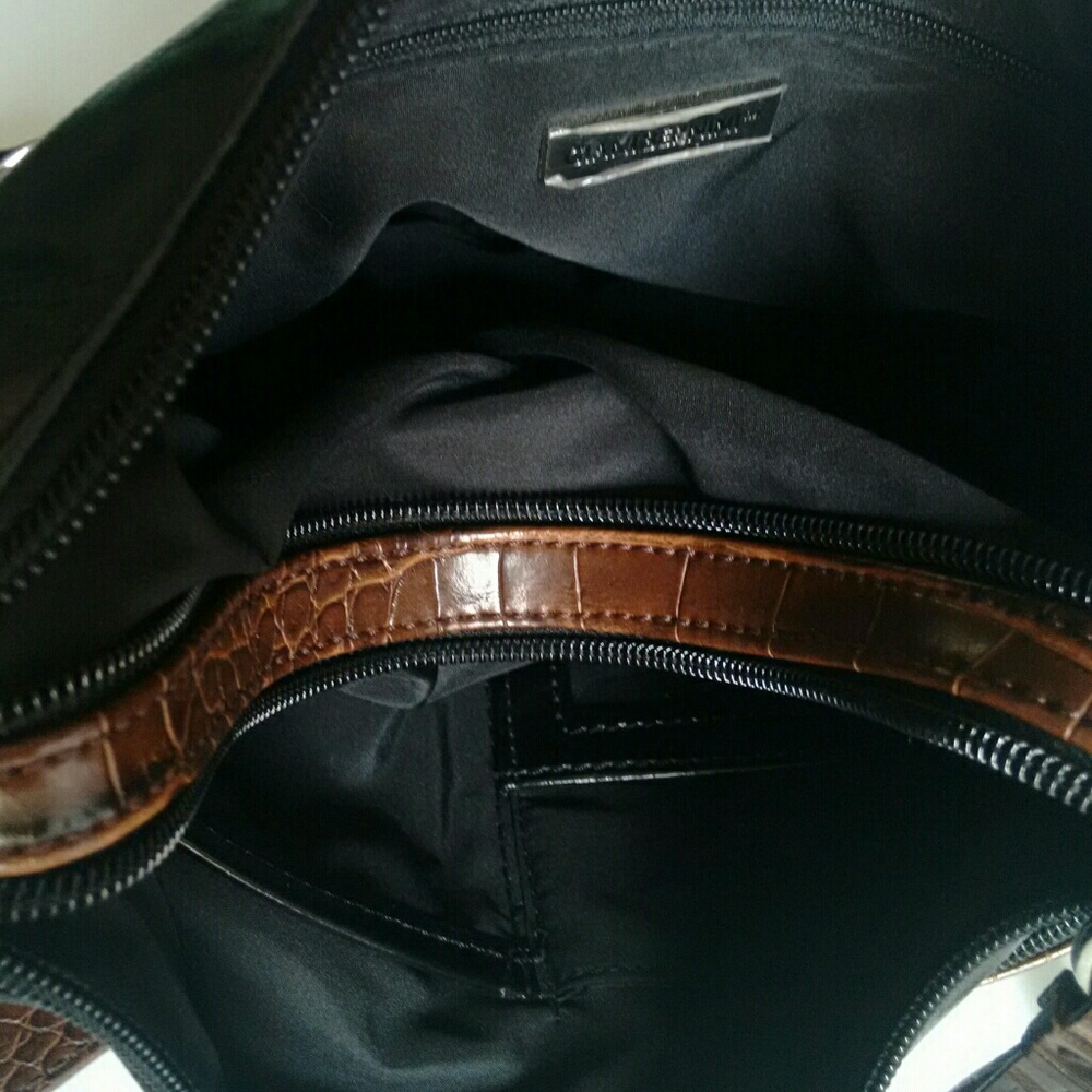 Giani Bernini Black/Brown Croc Trim Shoulder Bag - Picture 7 of 11